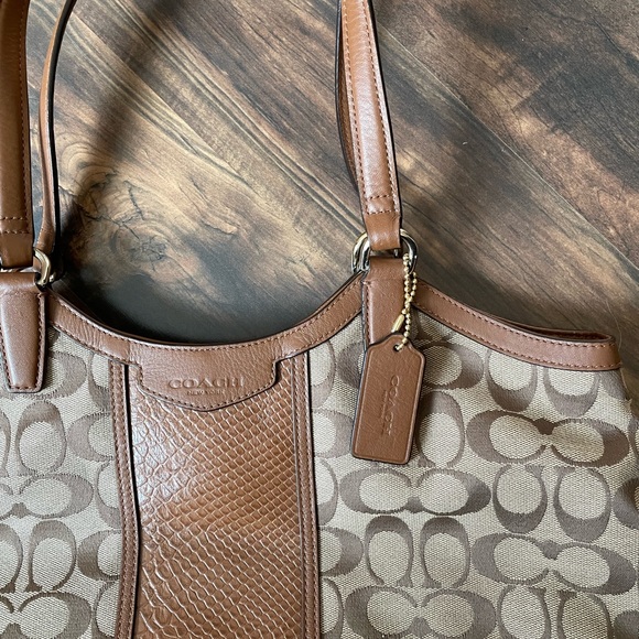 Authentic coach bag - Picture 3 of 9